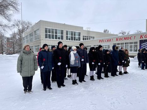 �������